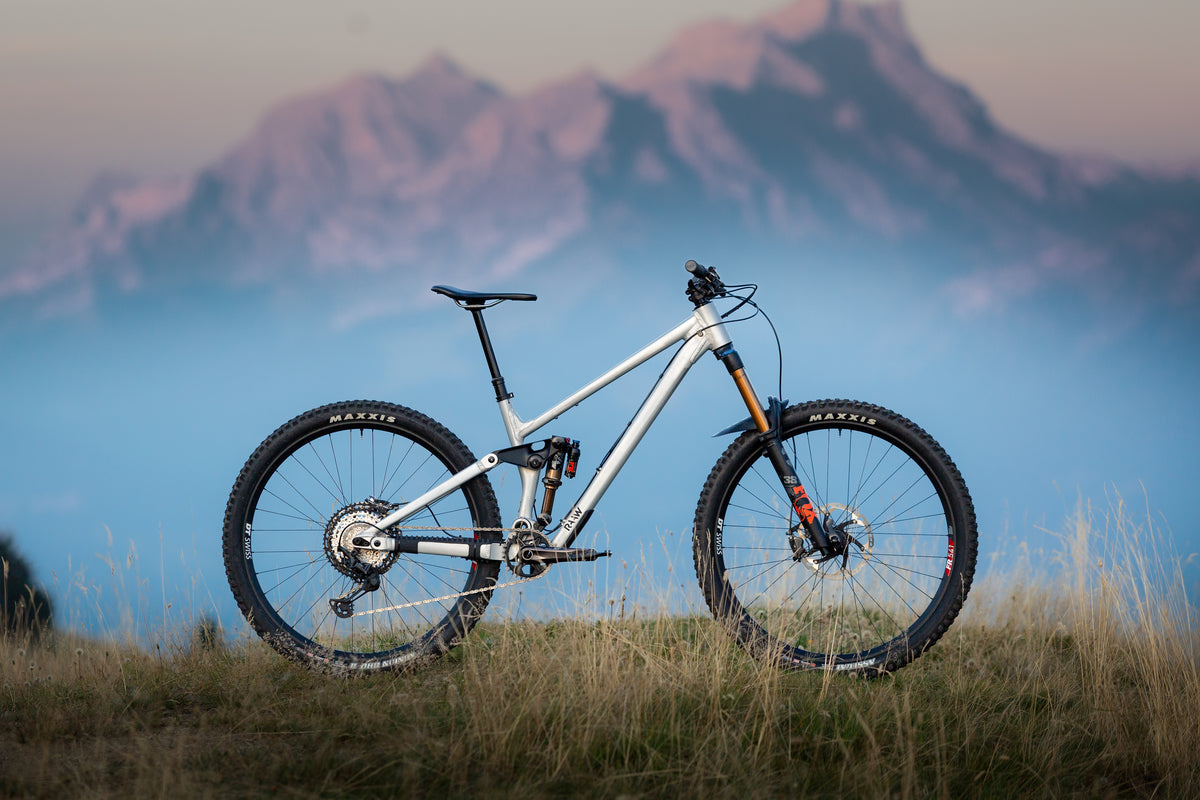Custom MTB Build Raaw und Commencal - Radhaus Taufkirchen